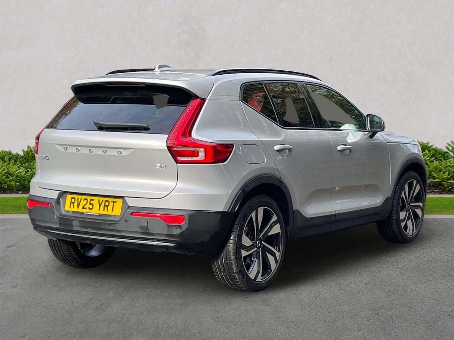 Used Volvo XC40 2025 for sale - 76422363: Photo 18