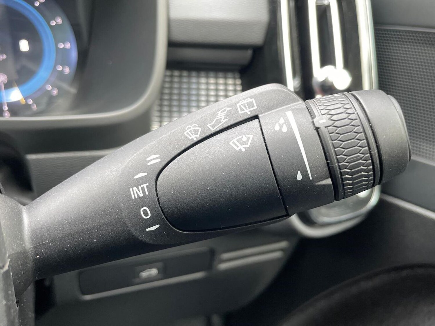 Used Volvo XC40 2025 for sale - 76422363: Photo 28