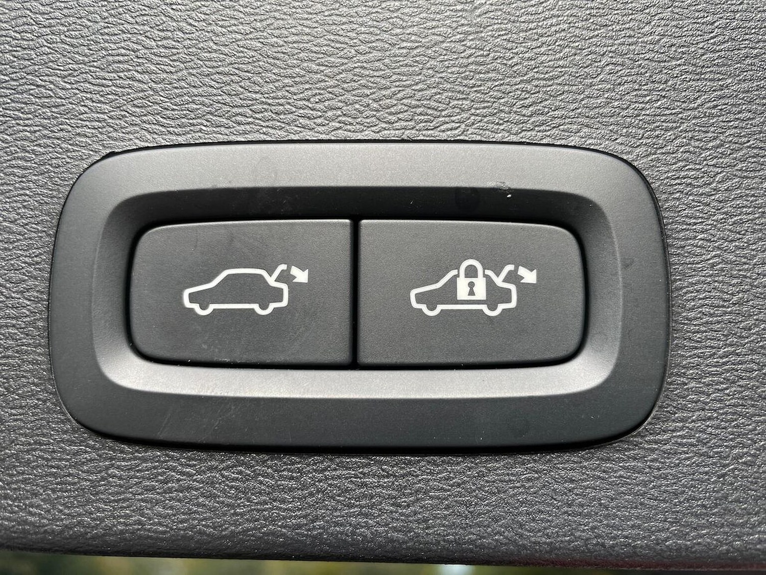 Used Volvo XC40 2025 for sale - 76422363: Photo 41