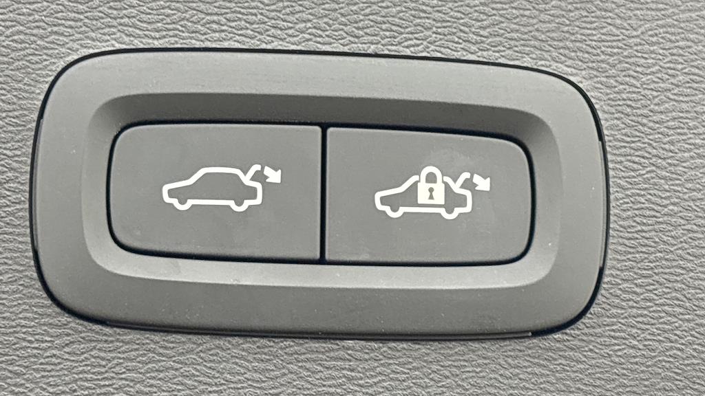 Used Volvo XC40 2025 for sale - 76543017: Photo 23