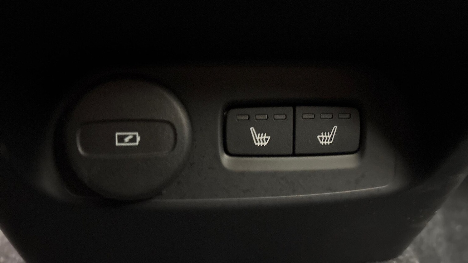 Used Volvo XC40 2025 for sale - 76543017: Photo 24