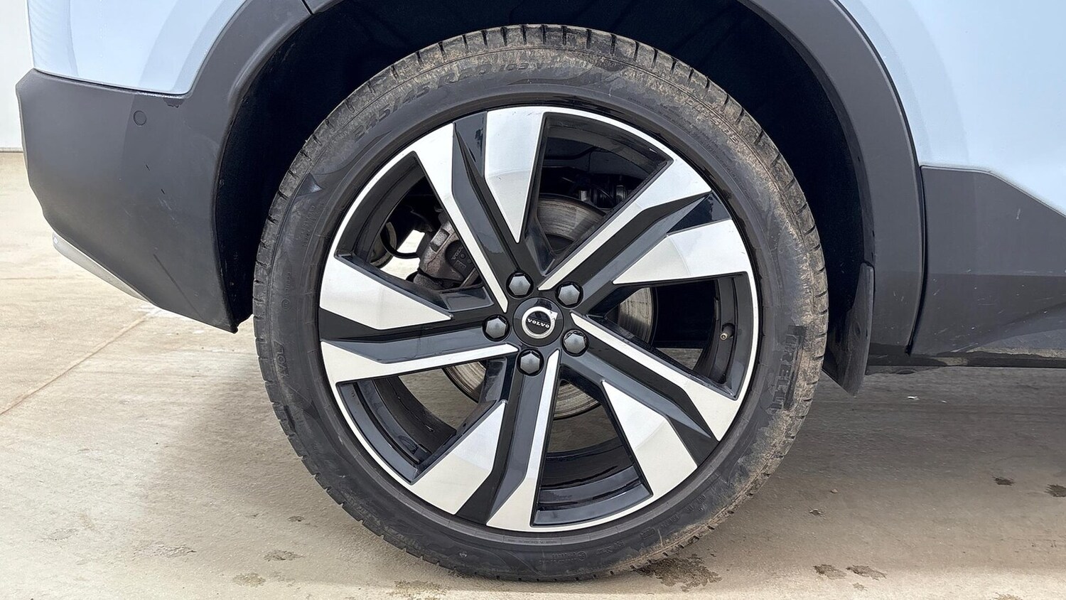 Used Volvo XC40 2025 for sale - 76543017: Photo 31