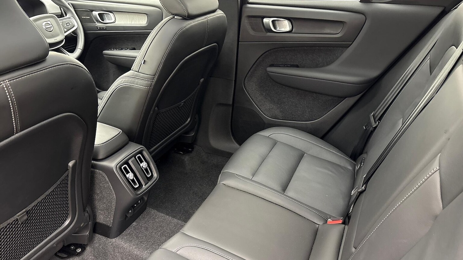 Used Volvo XC40 2025 for sale - 76543017: Photo 41