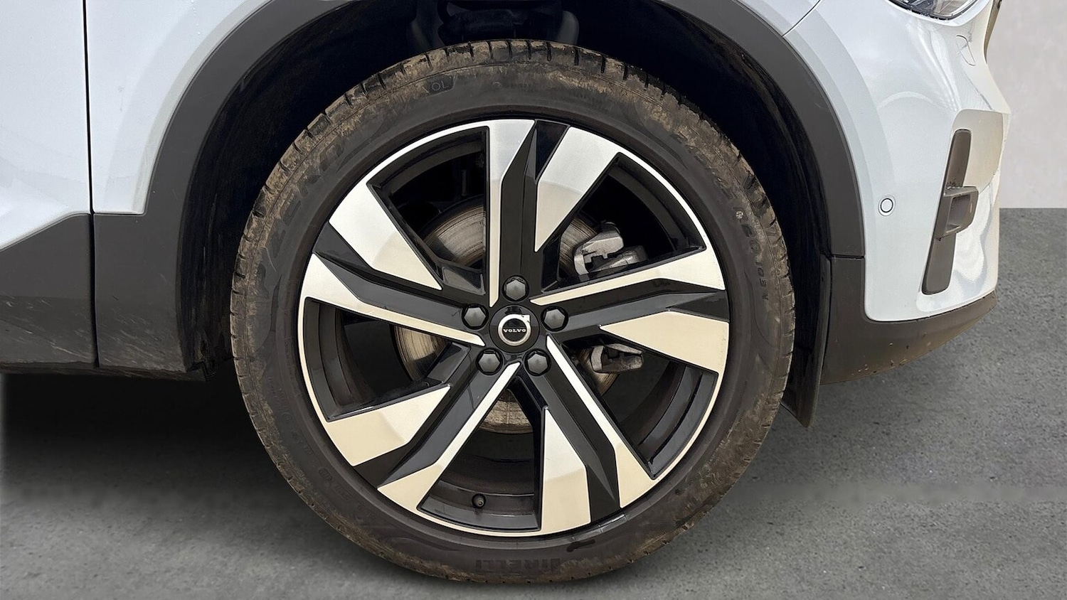 Used Volvo XC40 2025 for sale - 76543017: Photo 8