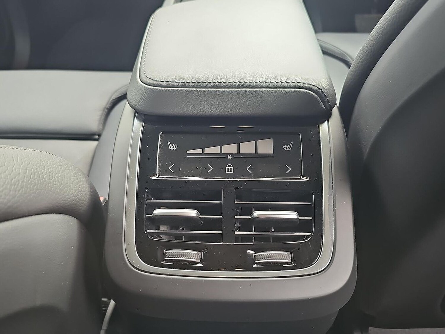 Used Volvo XC60 2022 for sale - 78191309: Photo 38