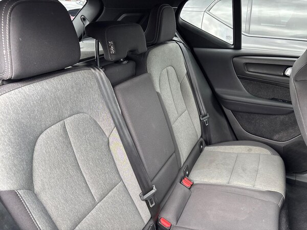 Used Volvo XC40 2023 for sale - 76211968: Photo 16