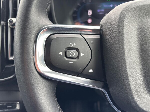 Used Volvo XC40 2023 for sale - 76211968: Photo 24