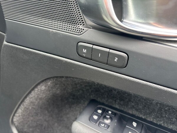 Used Volvo XC40 2023 for sale - 76211968: Photo 28