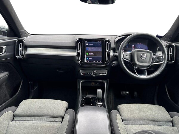 Used Volvo XC40 2023 for sale - 76211968: Photo 8