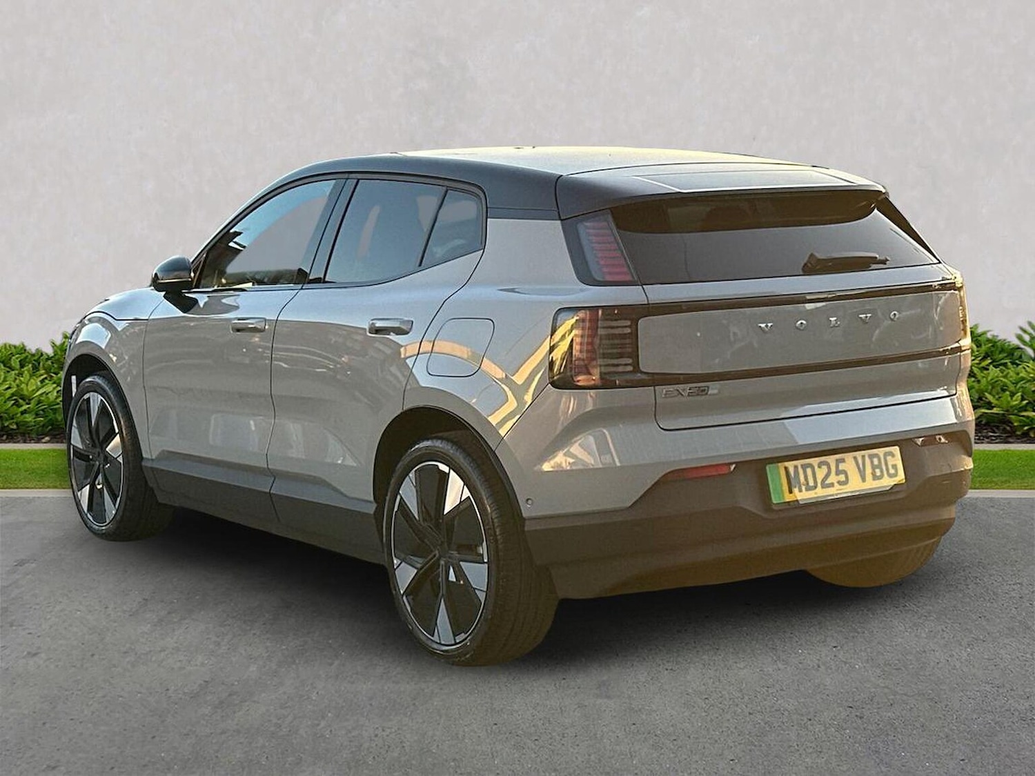 Used Volvo EX30 2025 for sale - 76699385: Photo 2