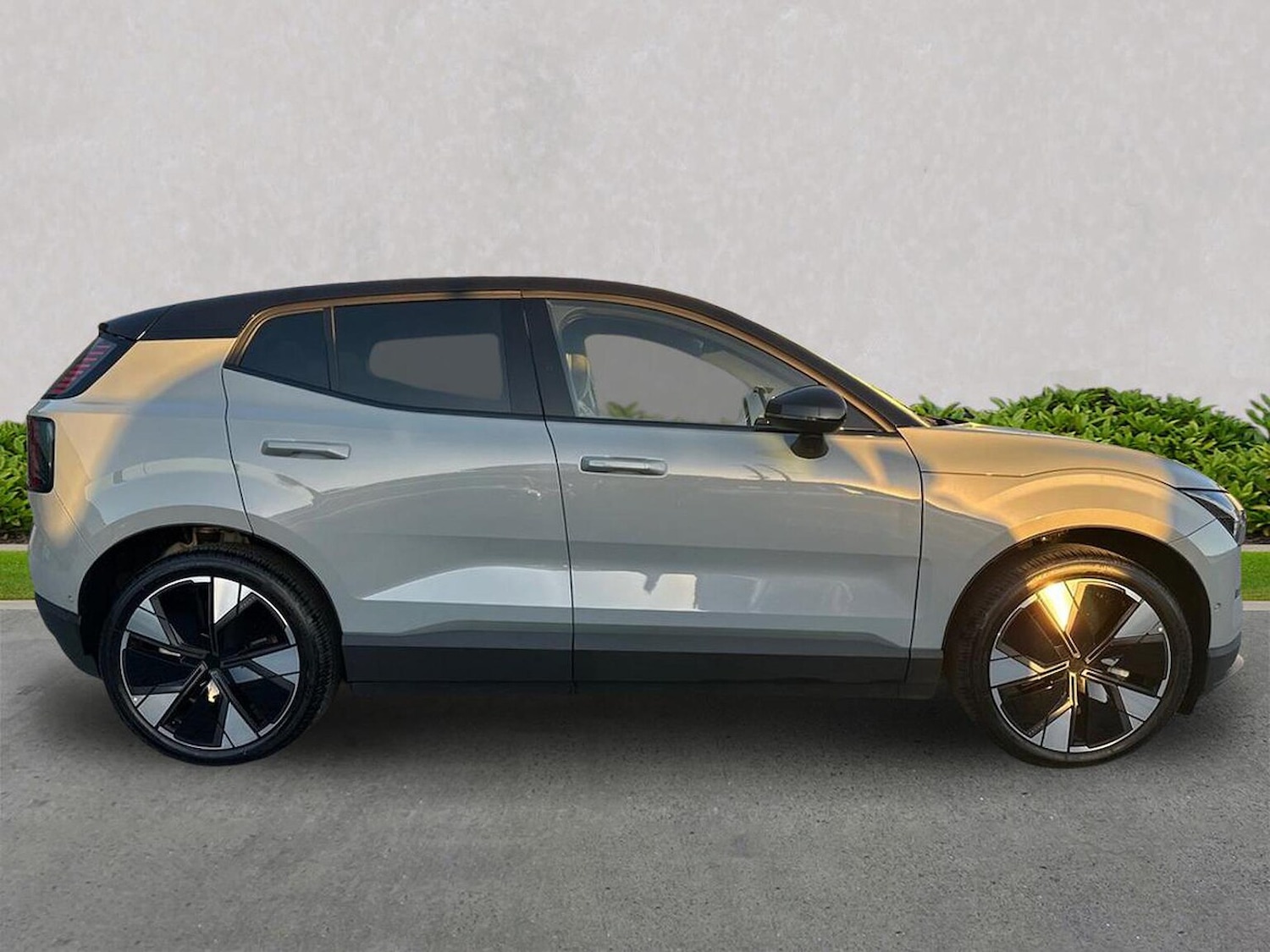 Used Volvo EX30 2025 for sale - 76699385: Photo 3