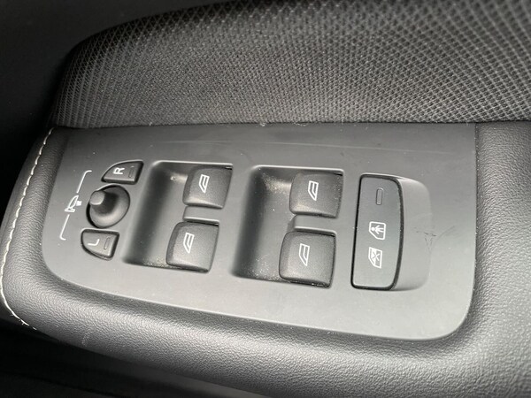 Used Volvo XC60 2022 for sale - 76232779: Photo 21