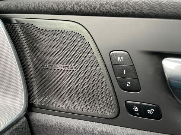 Used Volvo XC60 2022 for sale - 76232779: Photo 22