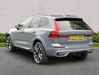 Used Volvo XC60 2022 for sale - 76232779: Photo 2
