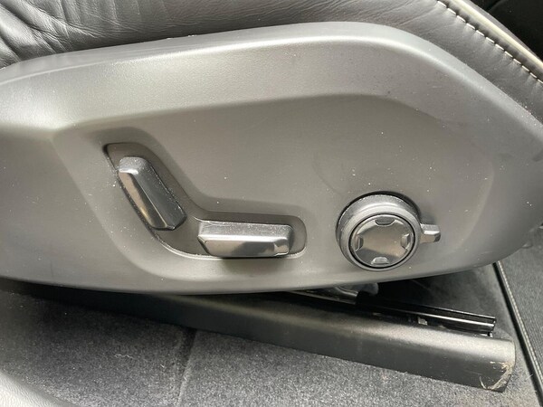 Used Volvo XC60 2022 for sale - 76232779: Photo 30