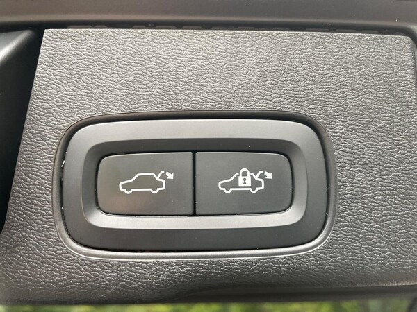 Used Volvo XC60 2022 for sale - 76232779: Photo 42