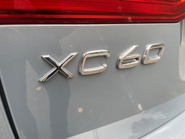 Used Volvo XC60 2022 for sale - 76232779: Photo 43