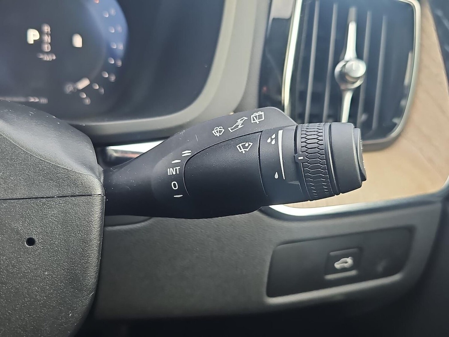 Used Volvo XC60 2025 for sale - 77896284: Photo 27