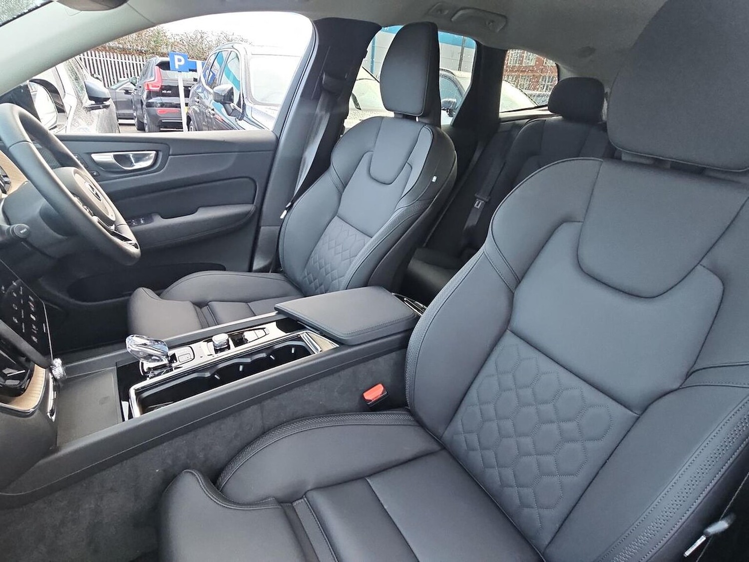 Used Volvo XC60 2025 for sale - 77896284: Photo 42