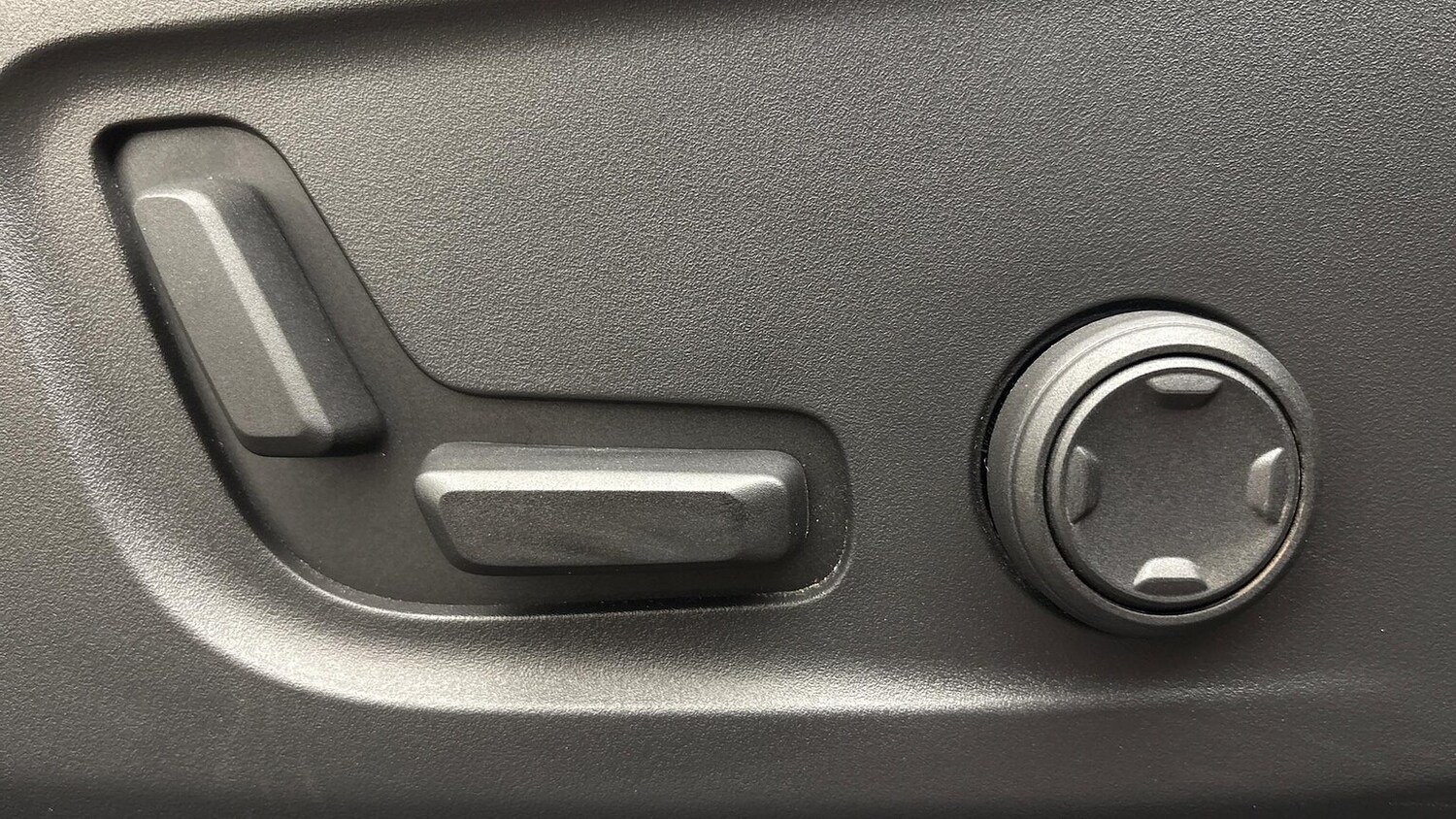 Used Volvo XC40 2024 for sale - 76637735: Photo 14