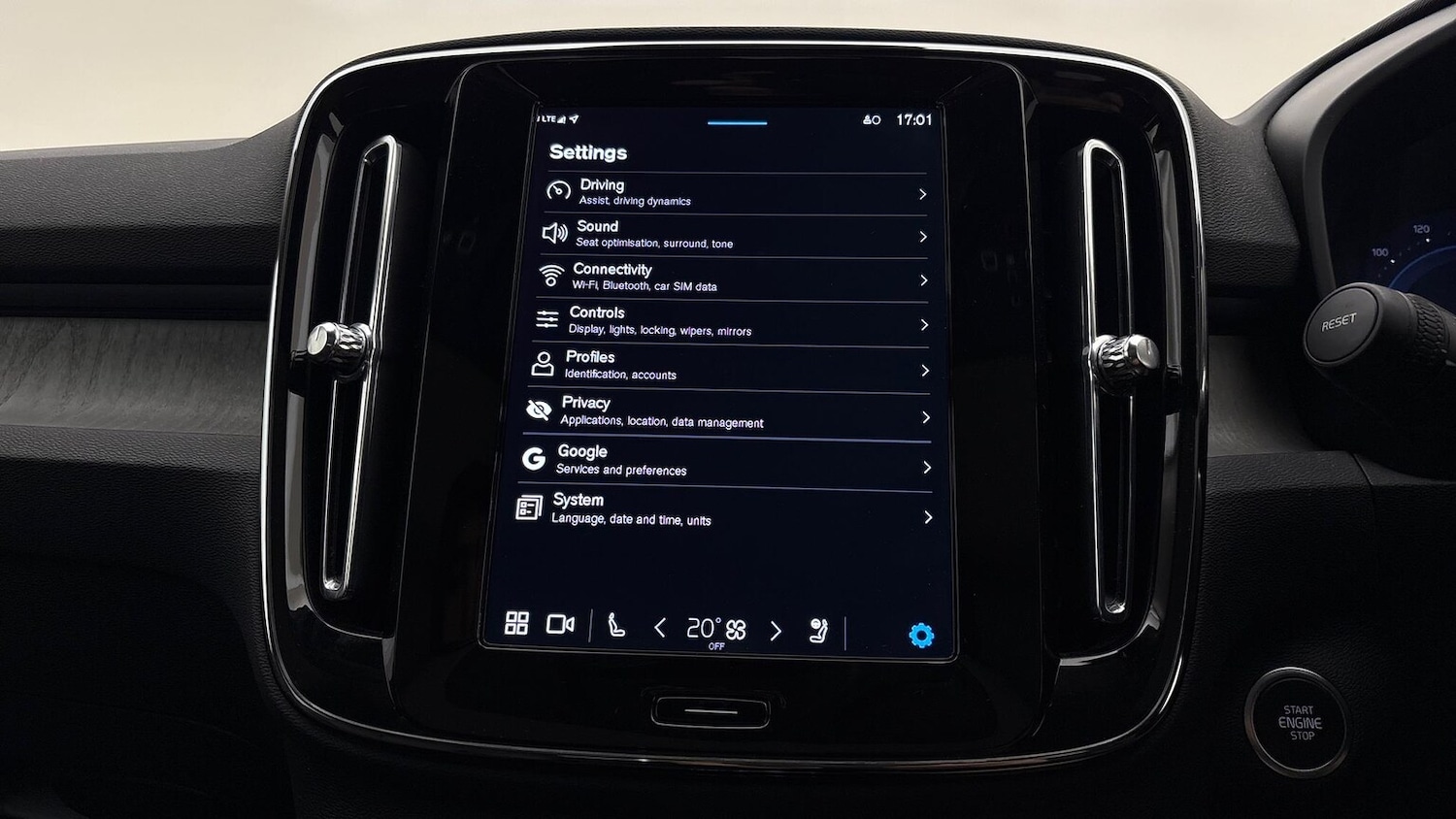 Used Volvo XC40 2024 for sale - 76637735: Photo 31