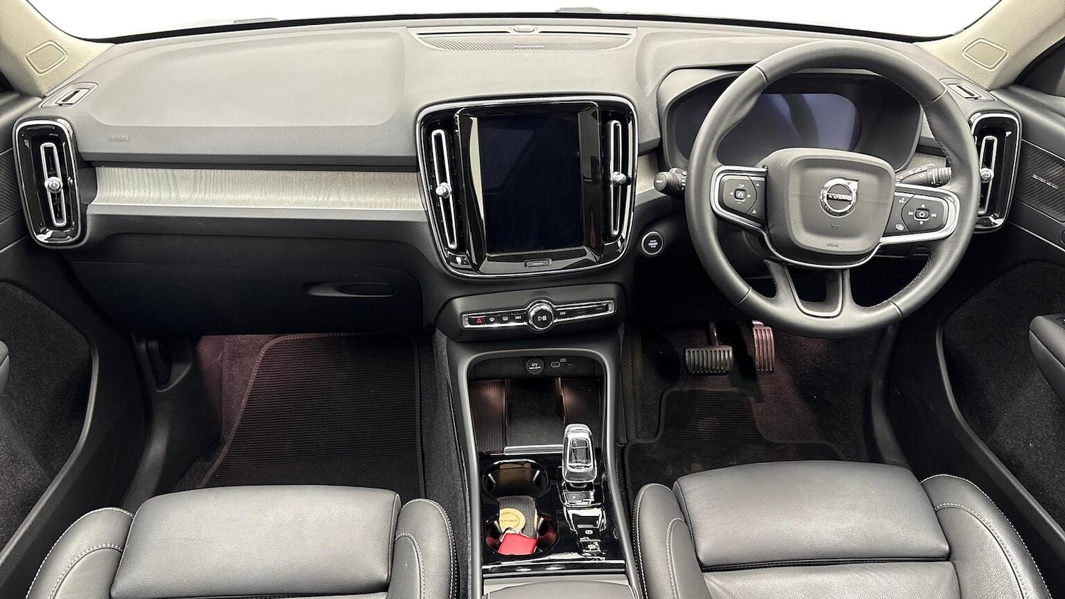 Used Volvo XC40 2024 for sale - 76637735: Photo 8