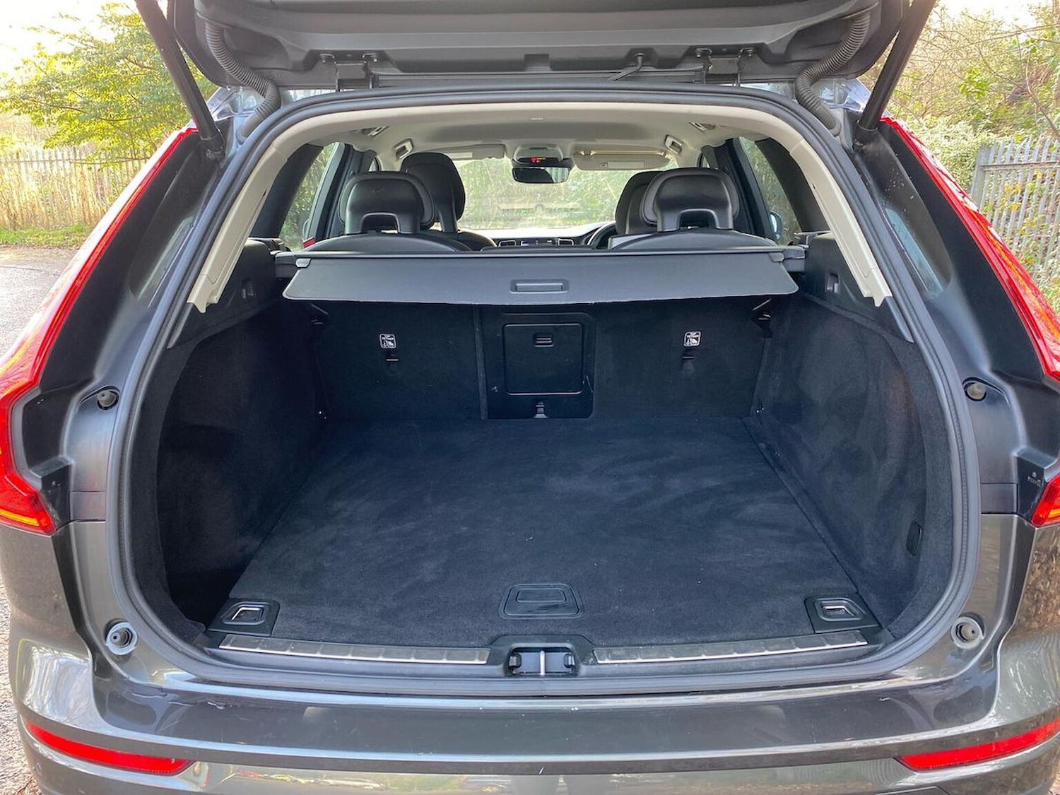 Used Volvo XC60 2017 for sale - 76864009: Photo 17