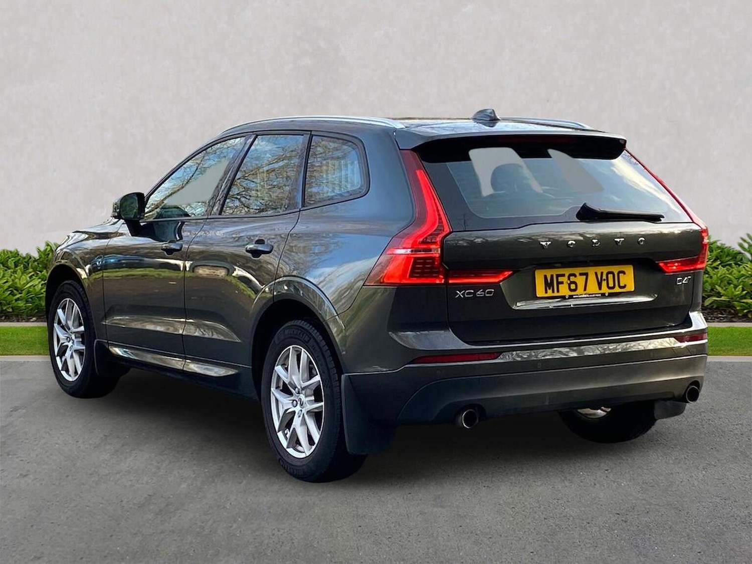 Used Volvo XC60 2017 for sale - 76864009: Photo 2