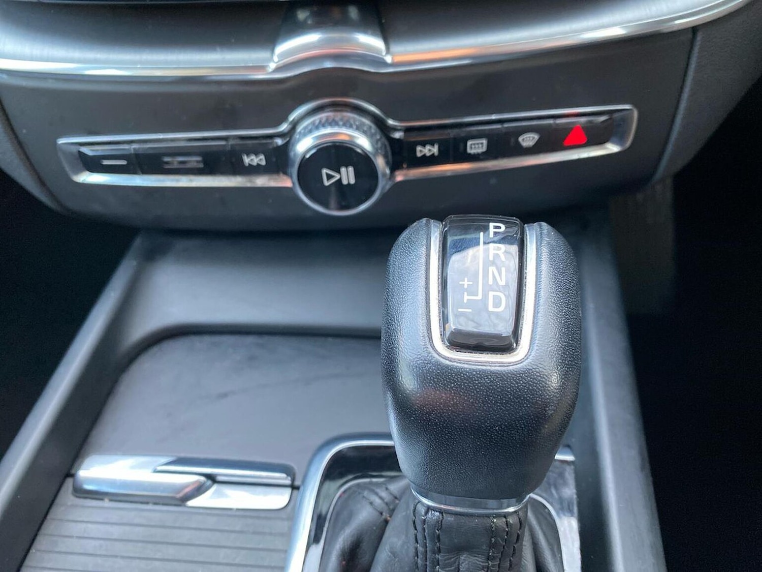 Used Volvo XC60 2017 for sale - 76864009: Photo 31