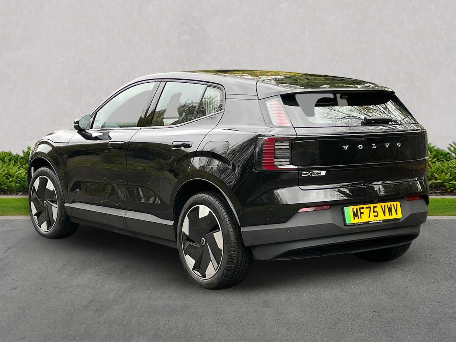 Used Volvo EX30 2025 for sale - 76490749: Photo 2