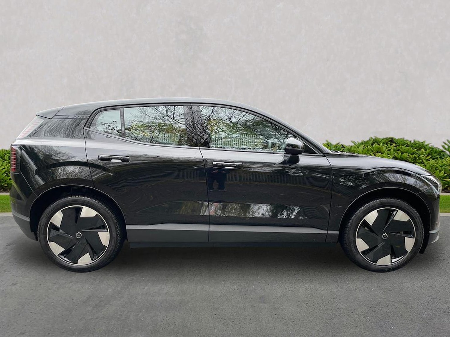 Used Volvo EX30 2025 for sale - 76490749: Photo 3