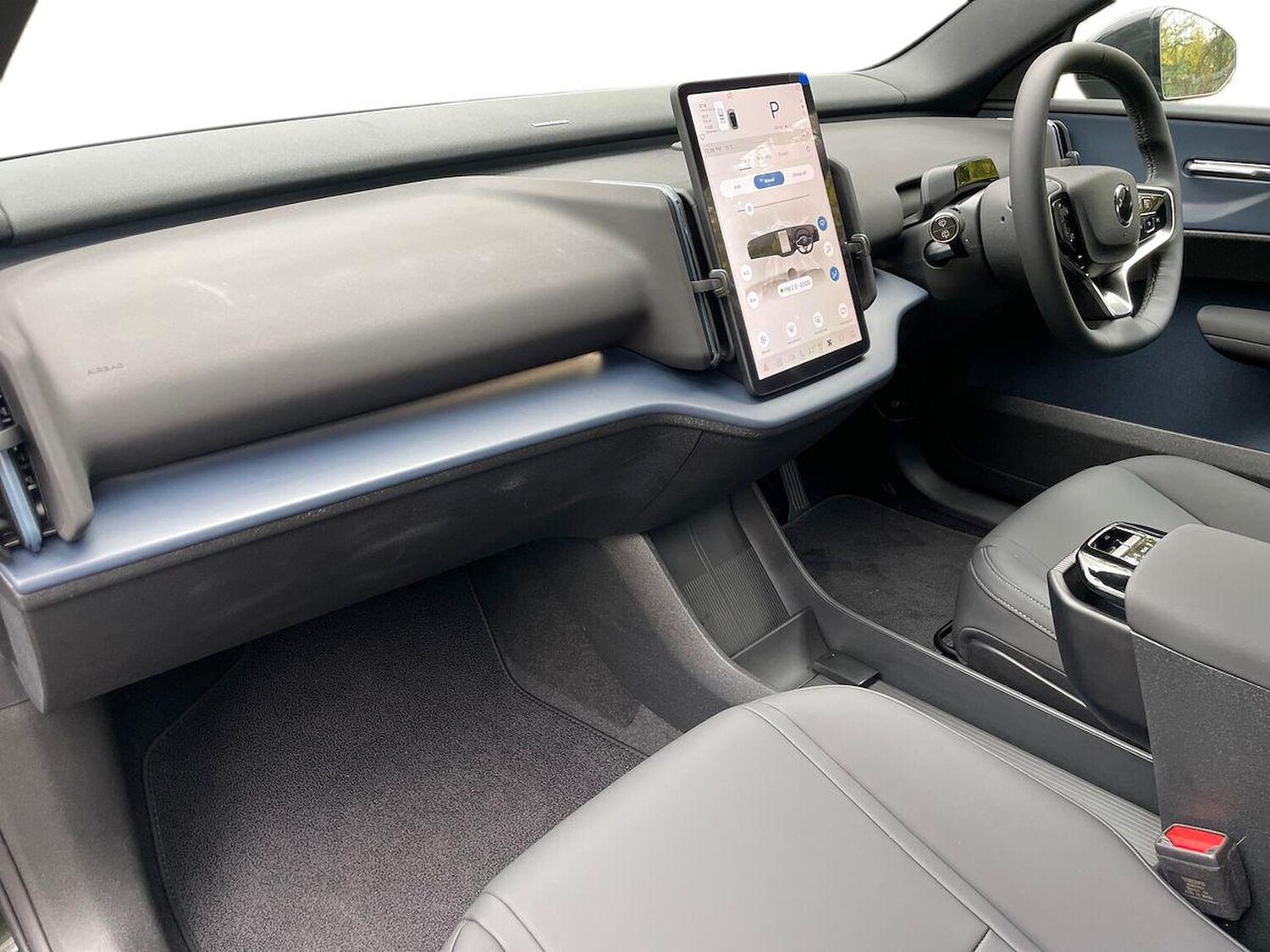 Used Volvo EX30 2025 for sale - 76490749: Photo 7