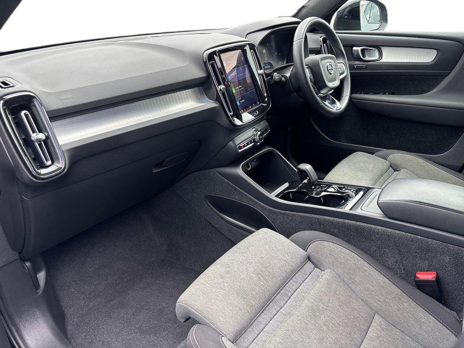 Used Volvo XC40 2023 for sale - 76637664: Photo 7