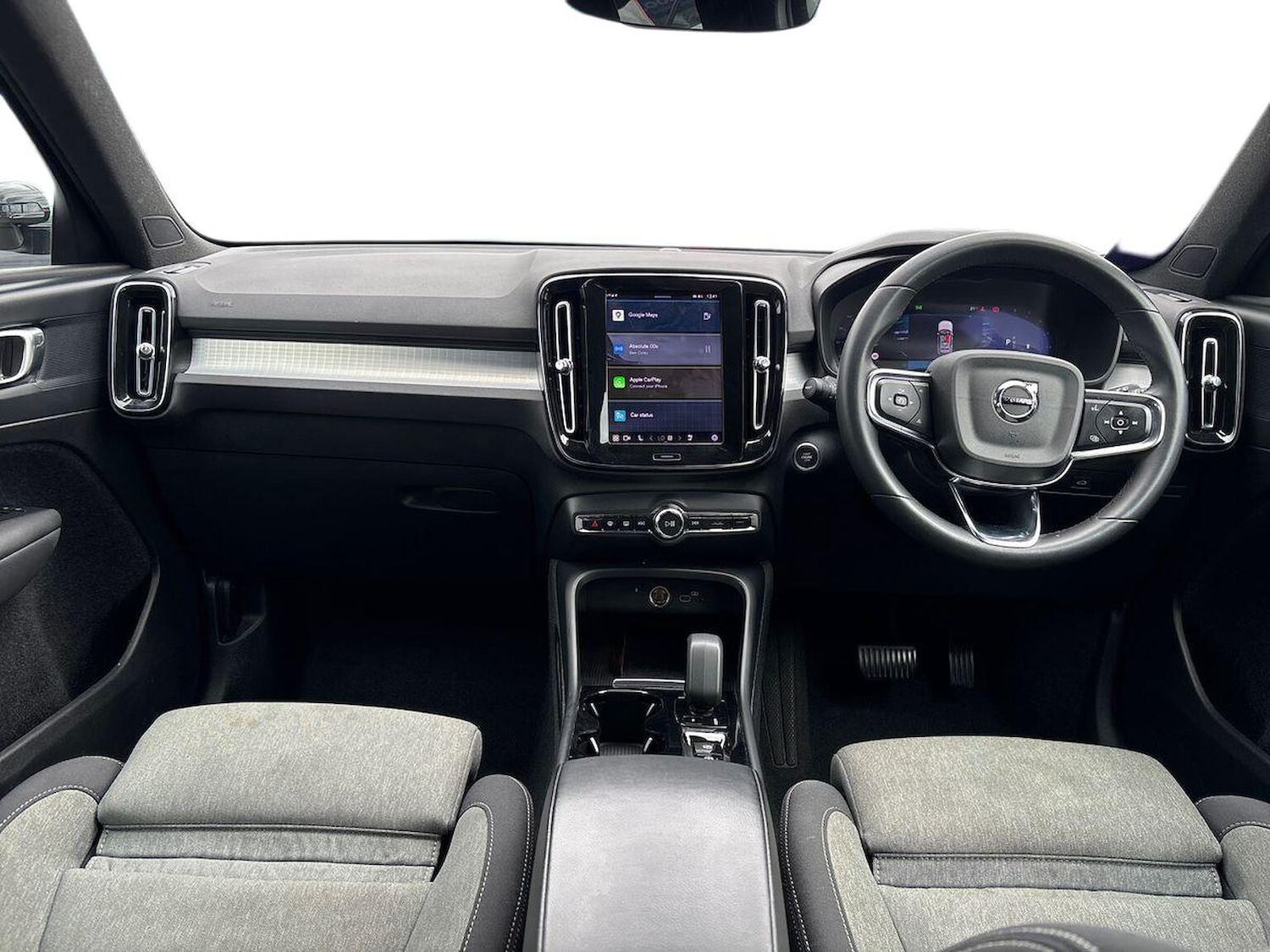 Used Volvo XC40 2023 for sale - 76637664: Photo 8