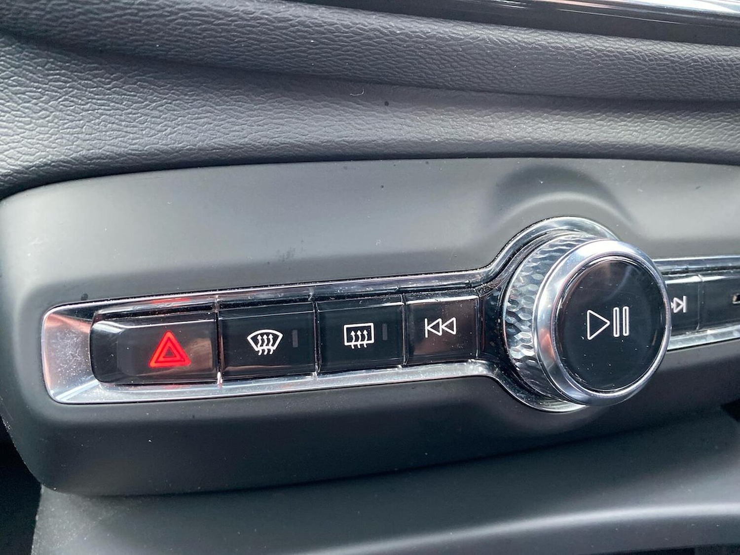 Used Volvo XC40 2025 for sale - 77056996: Photo 14