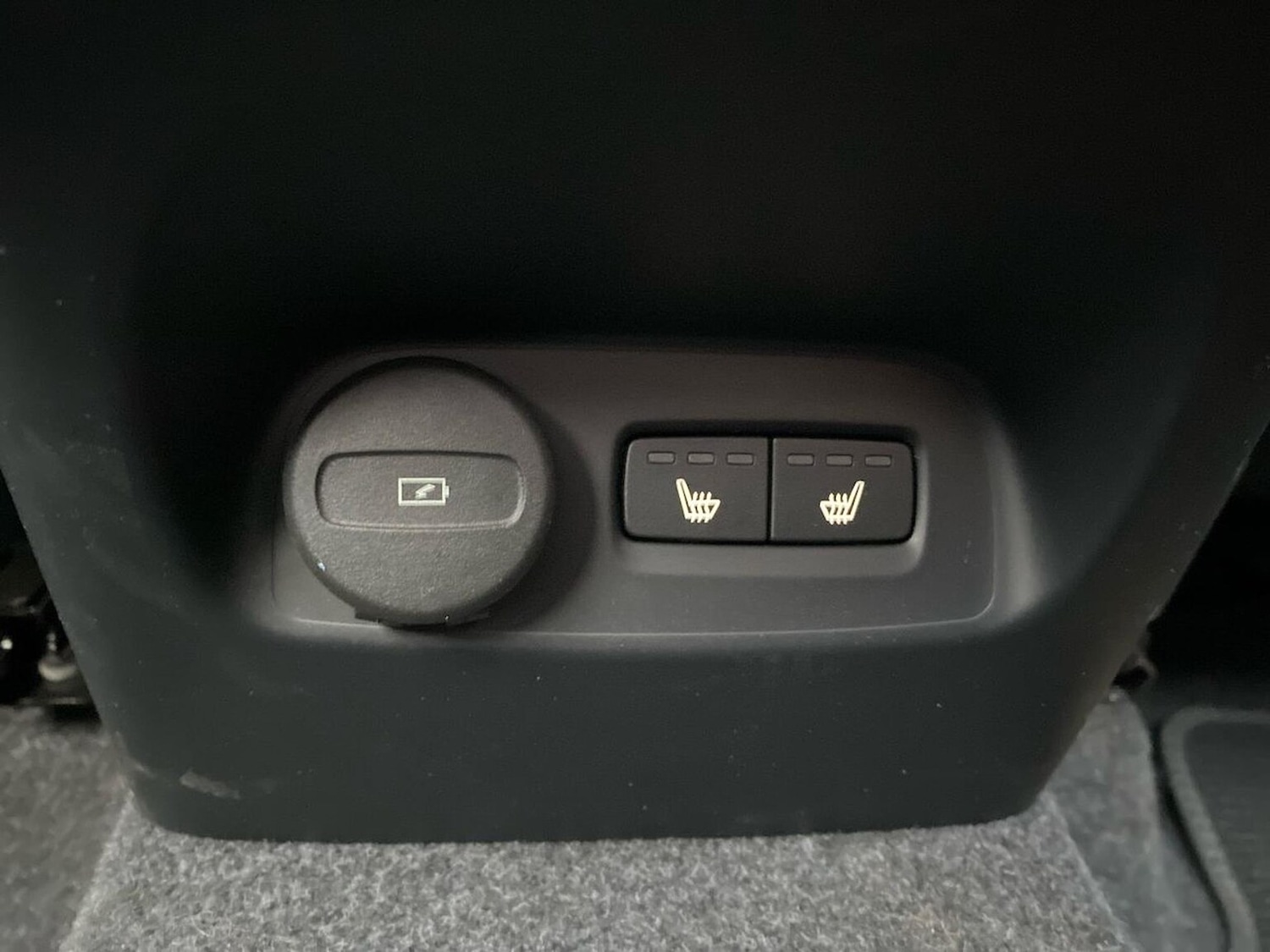 Used Volvo XC40 2025 for sale - 77056996: Photo 24