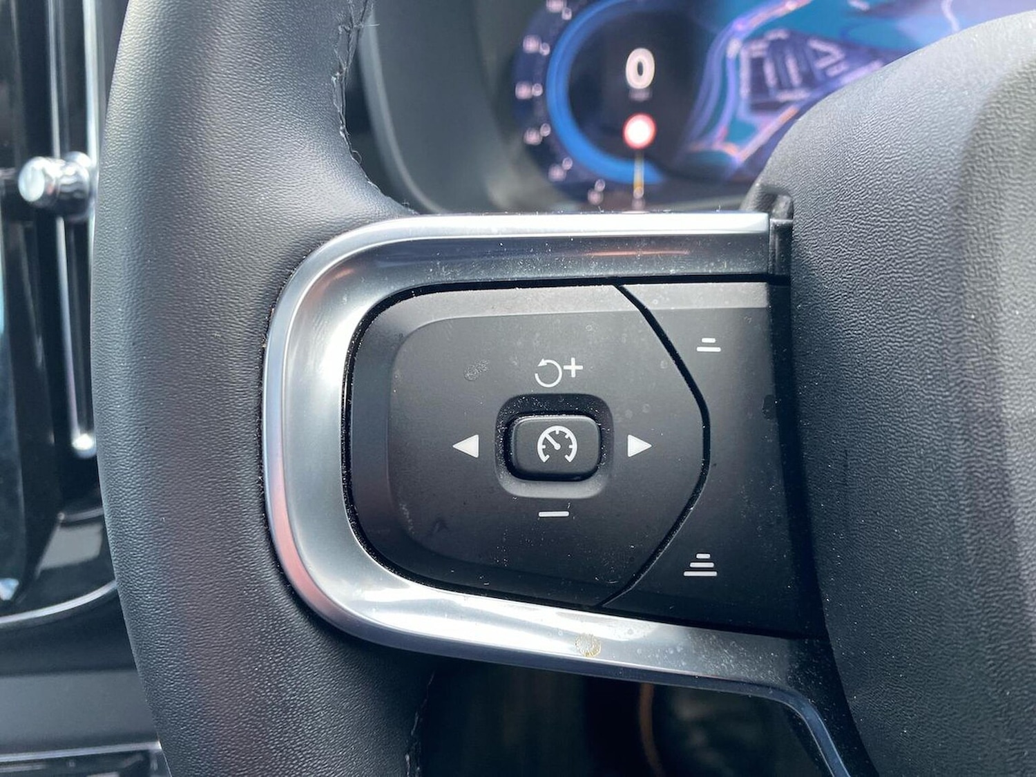 Used Volvo XC40 2025 for sale - 77056996: Photo 28