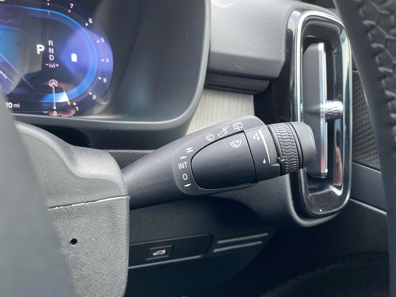 Used Volvo XC40 2025 for sale - 77056996: Photo 31