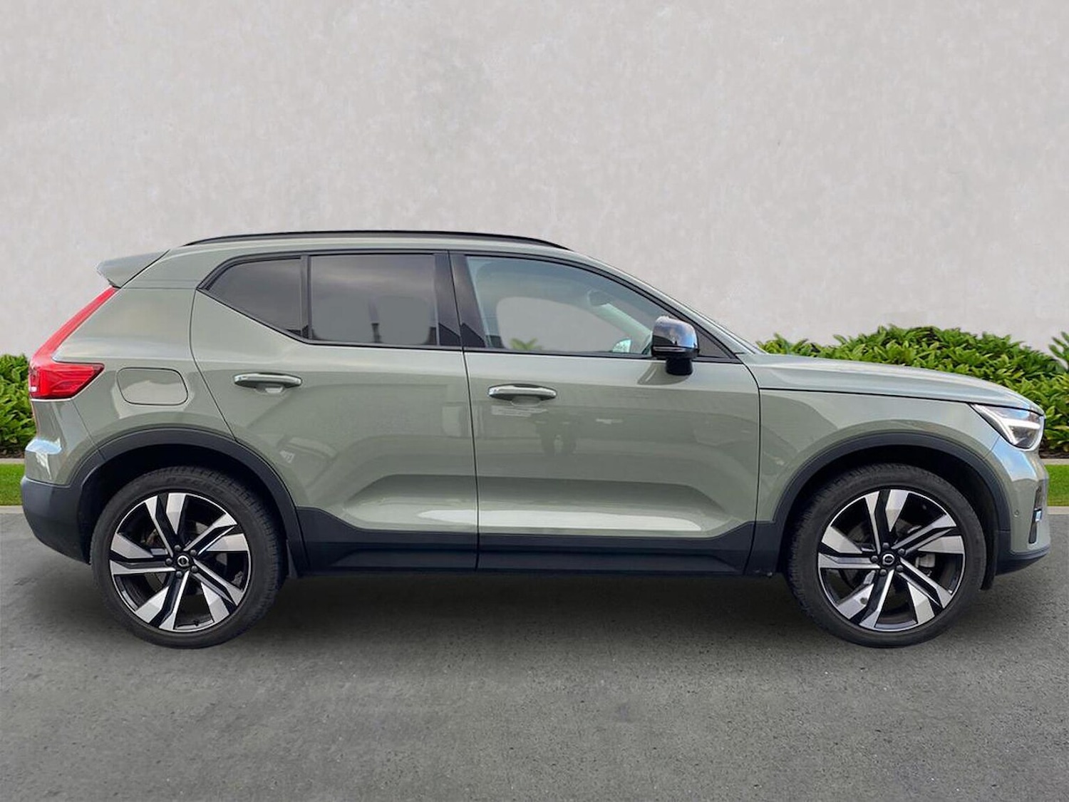 Used Volvo XC40 2025 for sale - 77056996: Photo 5