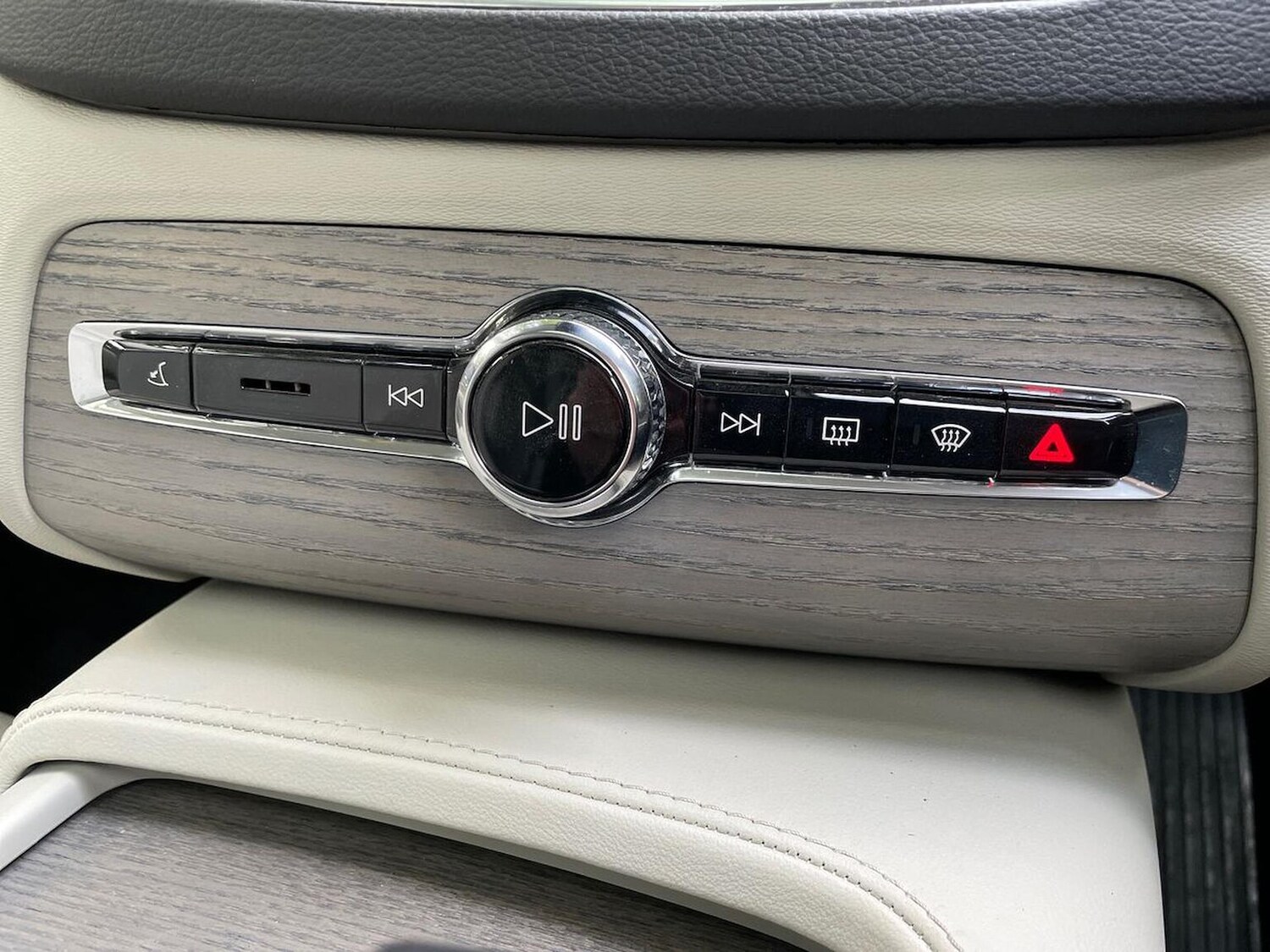 Used Volvo XC90 2024 for sale - 76070281: Photo 12