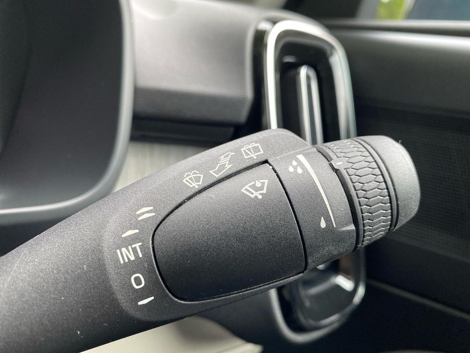 Used Volvo XC40 2020 for sale - 76065653: Photo 28