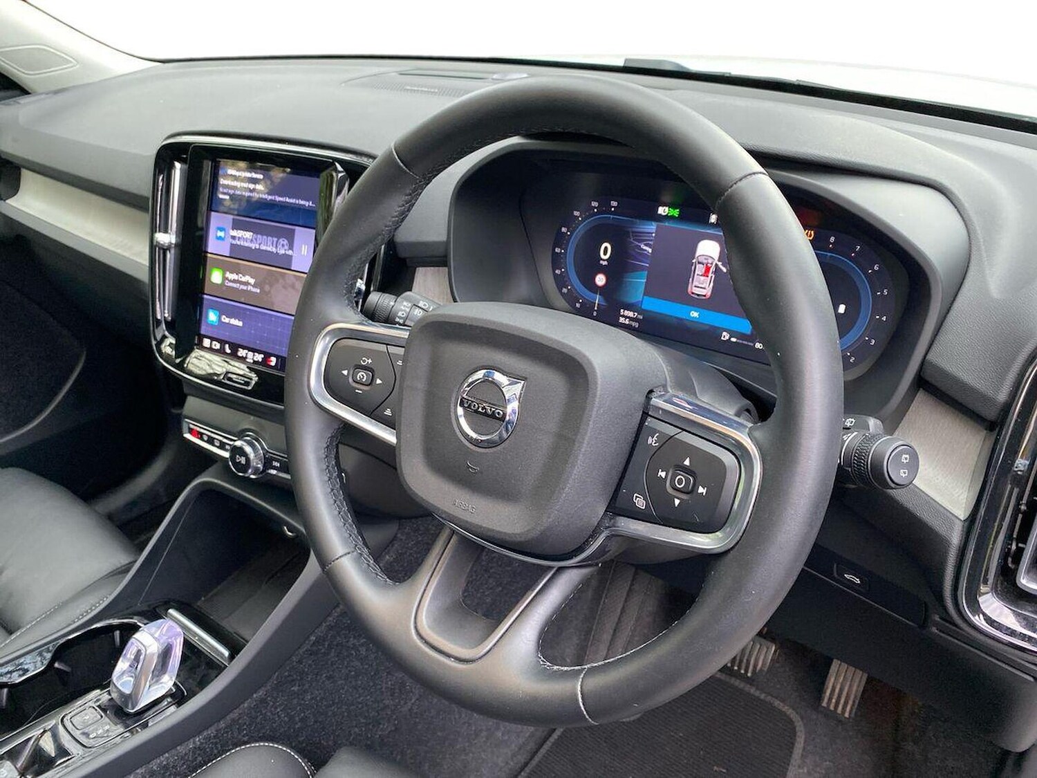 Used Volvo XC40 2025 for sale - 77489637: Photo 15