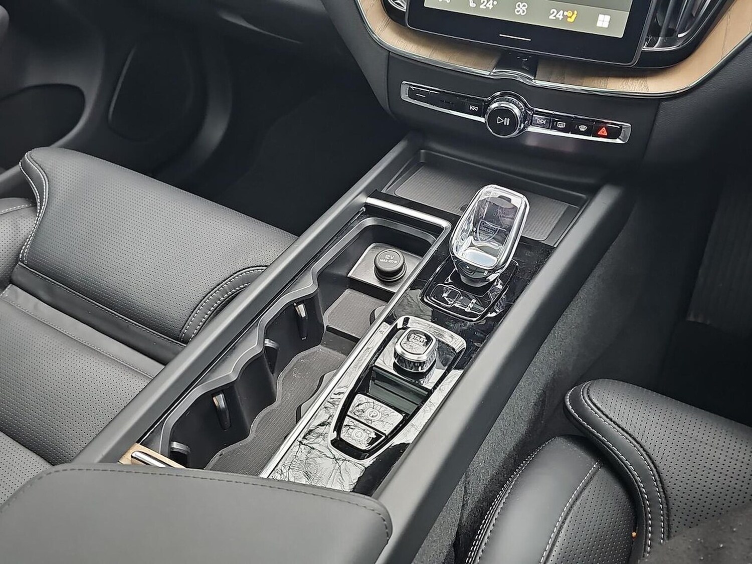 Used Volvo XC60 2025 for sale - 77489679: Photo 13