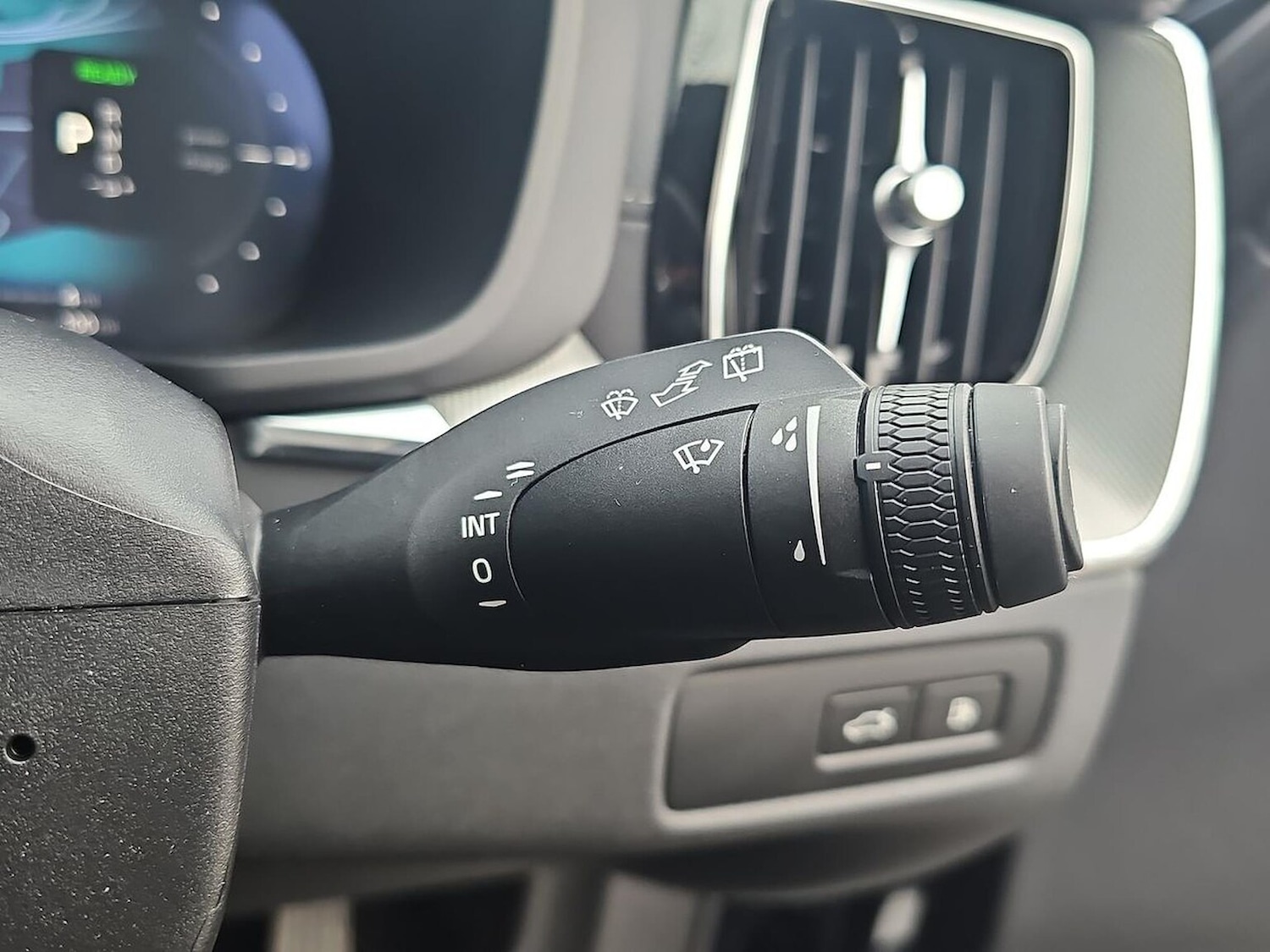 Used Volvo XC60 2025 for sale - 77489654: Photo 27