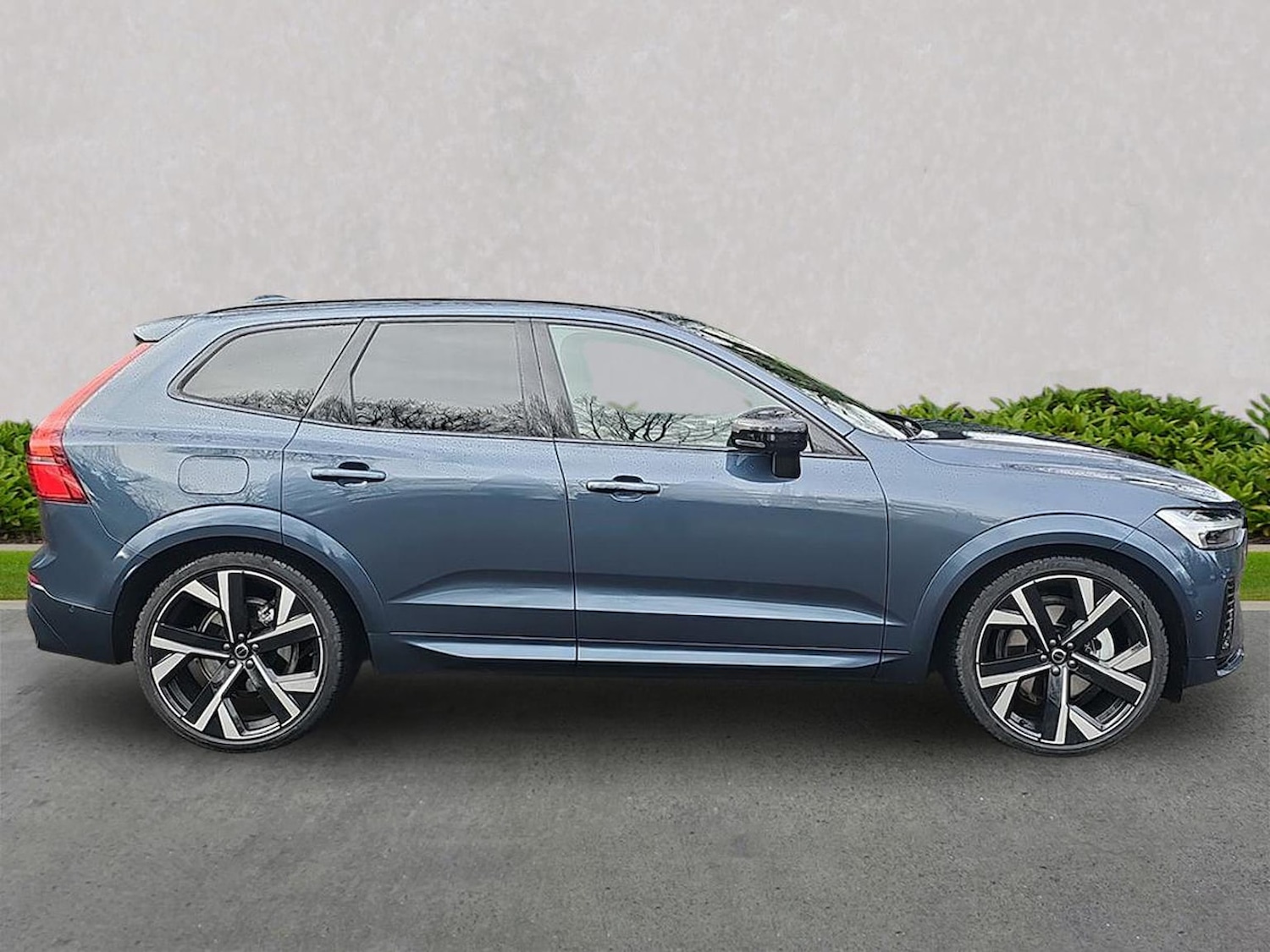 Used Volvo XC60 2025 for sale - 77489654: Photo 3