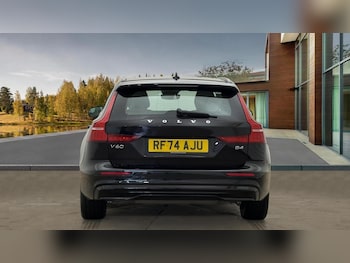 Used Volvo V60 2025 for sale - 76986955: Photo