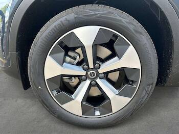 Used Volvo XC40 2025 for sale - 79531480: Photo