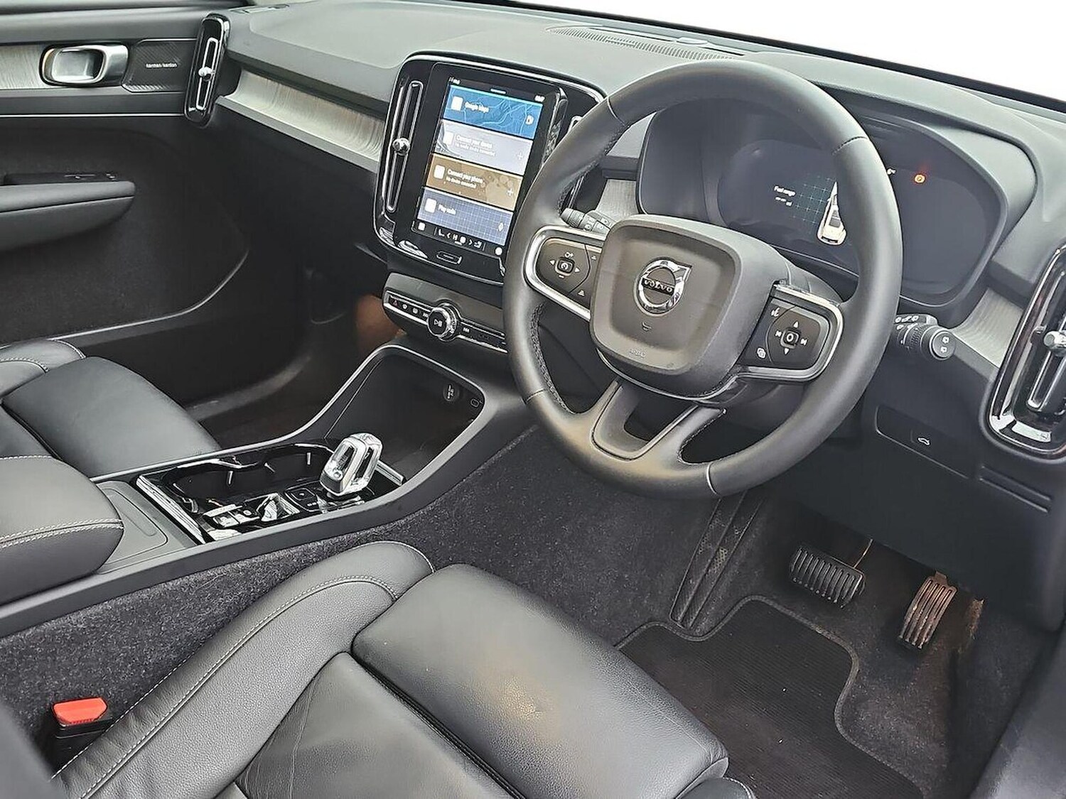 Used Volvo XC40 2025 for sale - 77687965: Photo 15