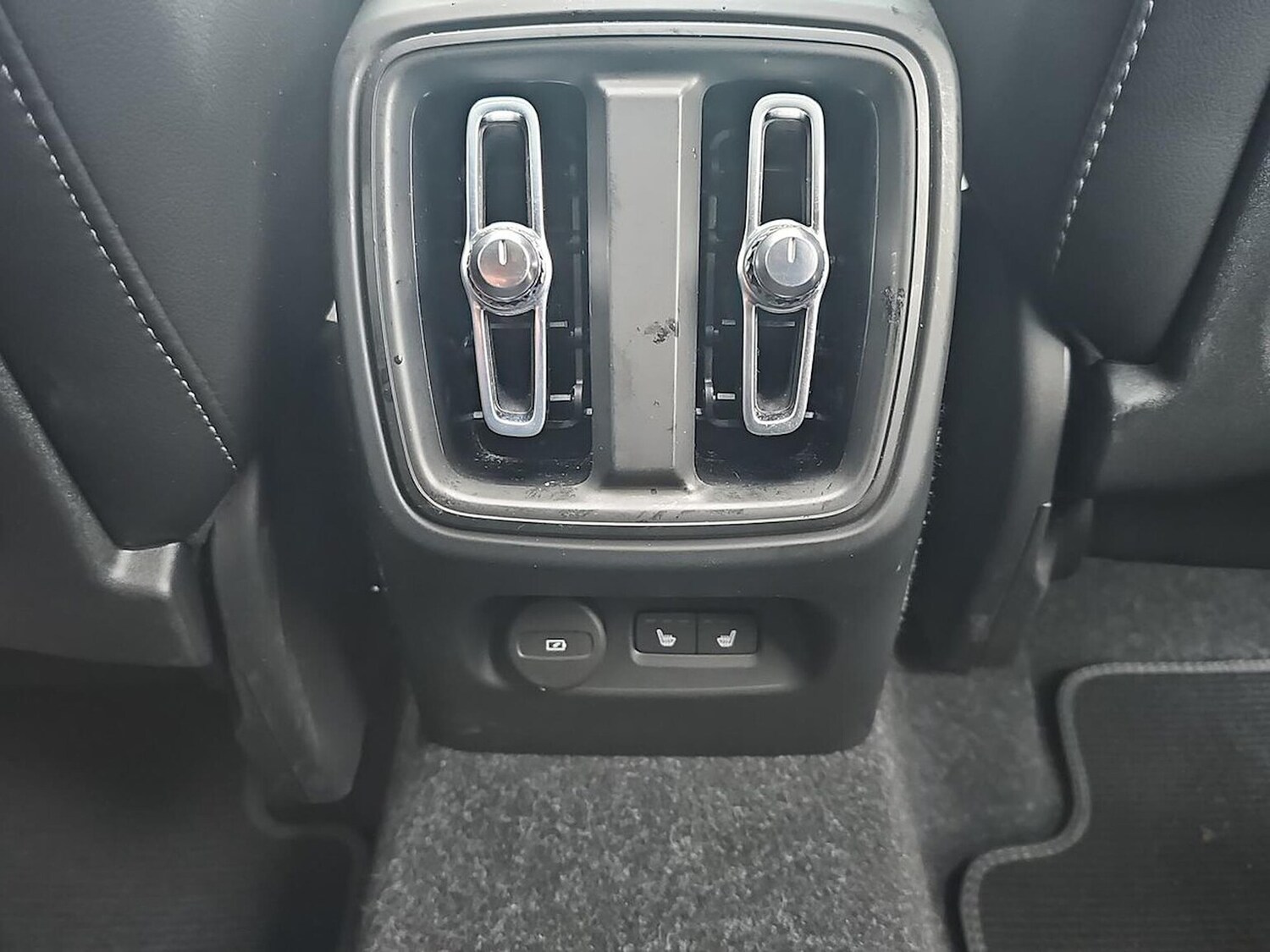 Used Volvo XC40 2025 for sale - 77687965: Photo 41