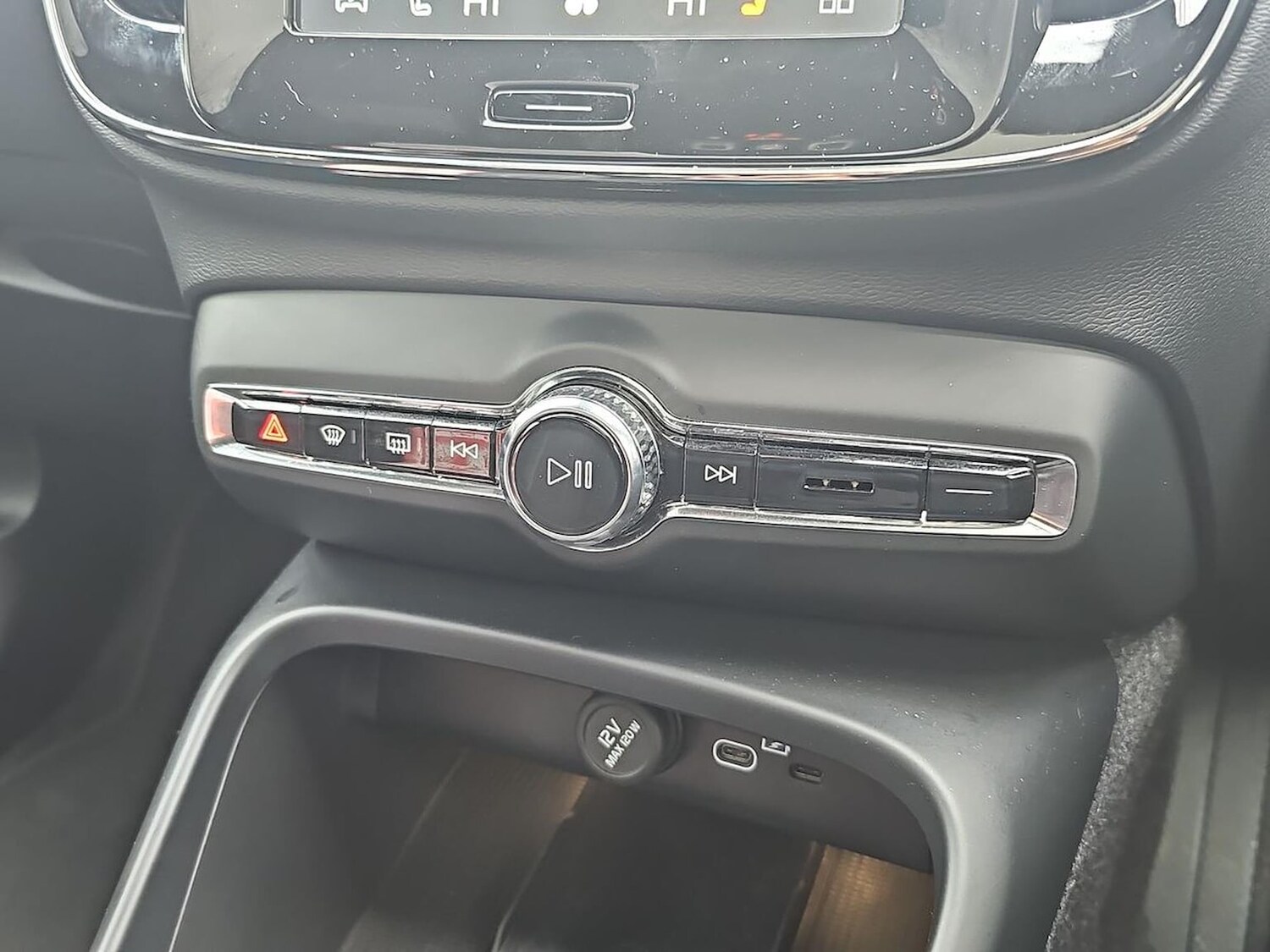 Used Volvo EC40 2025 for sale - 78191009: Photo 14